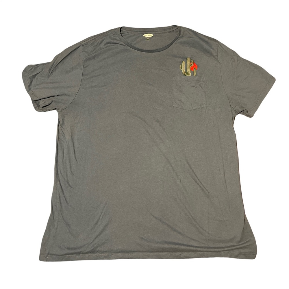 Old Navy t shirt, cactus design